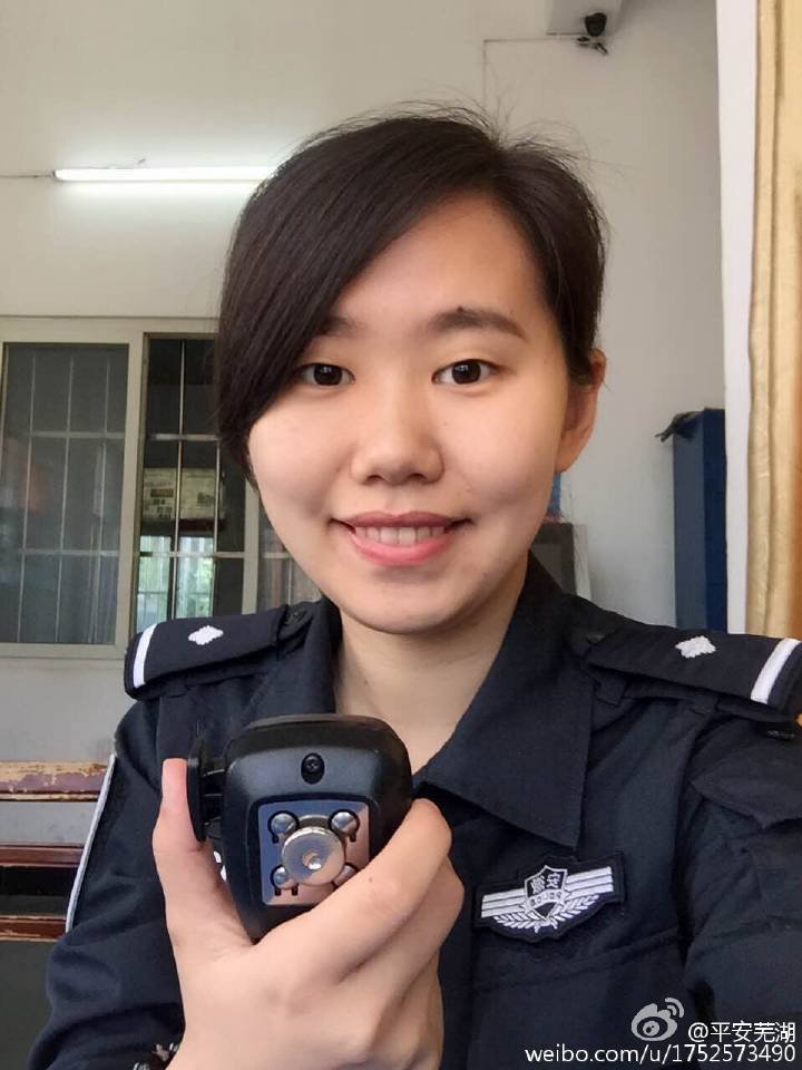 两套制服写人生--记市公安局特警支队五大队民