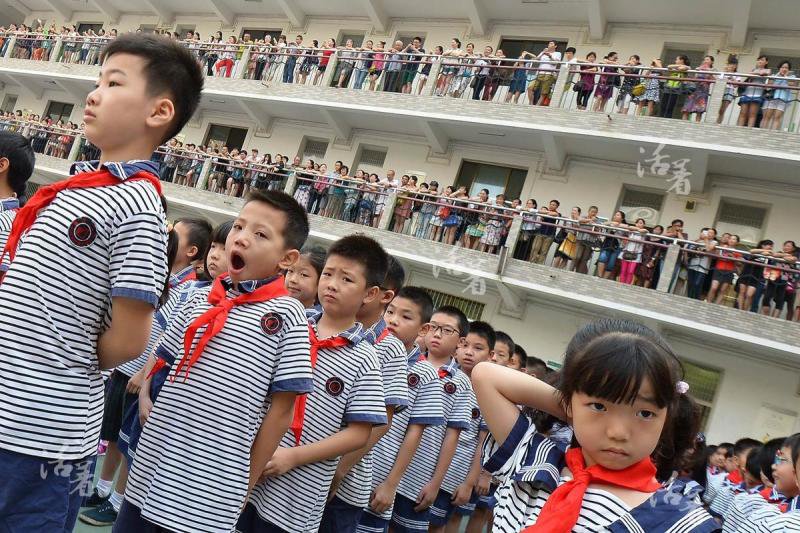 中国式陪读: 家有读书郎全家跟着忙 - 3023.com