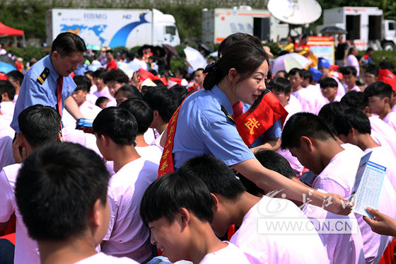 宜昌东站精心服务秭归端午文化节获诗赞 - 3