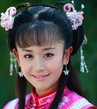 因饰演《新还珠》的紫薇被批丑, 整容却变成了