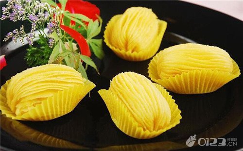 一只榴莲三只鸡 孕妇进补可以吃榴莲吗? - 302