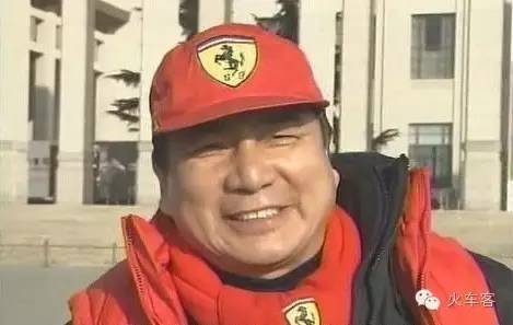 大陆首位百万宝马越野车主, 北京首富李晓华果