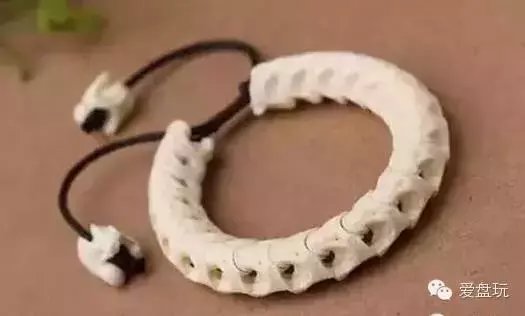 这些文玩灵性大, 邪性更大! 一般人镇不住它! -