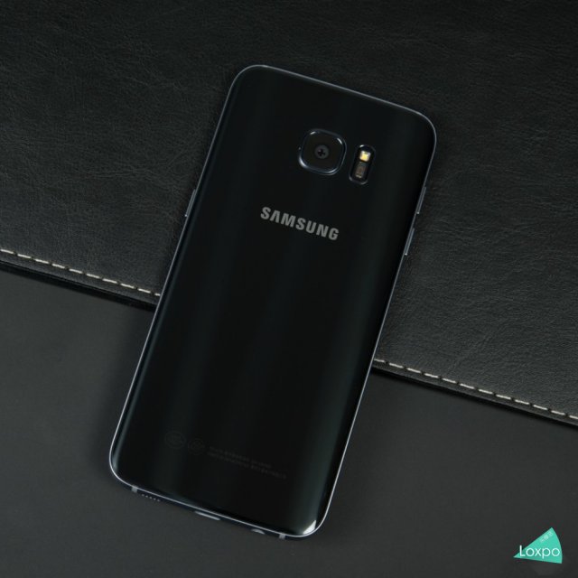 三星 Galaxy S7 edge 星钻黑版开箱 - 3023.com
