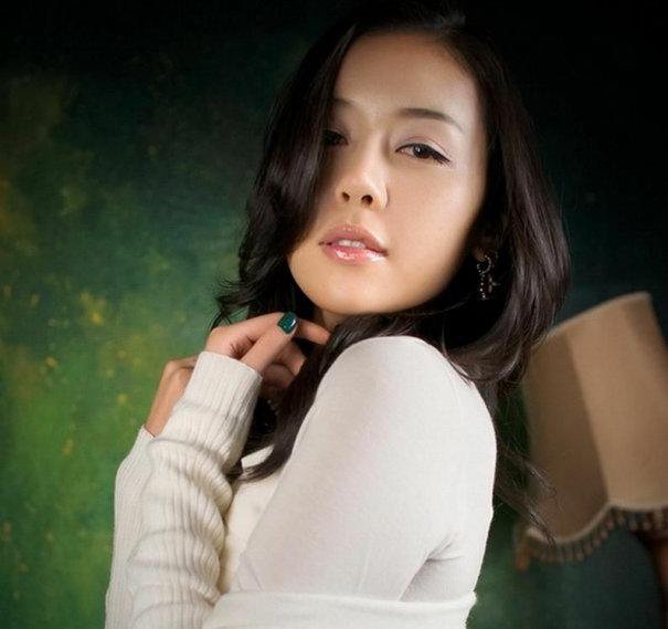 有些男人为何喜欢40岁成熟女人?