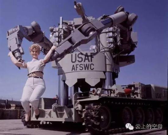 美国空军50年前黑科技: 特种机器人似高达 - 30