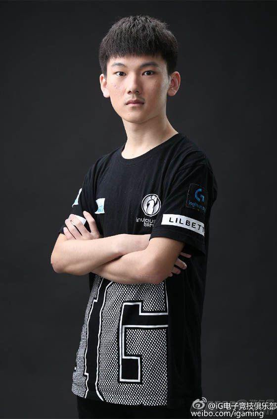 JackeyLove与韩服高分路人加入IG组新下路 - 3