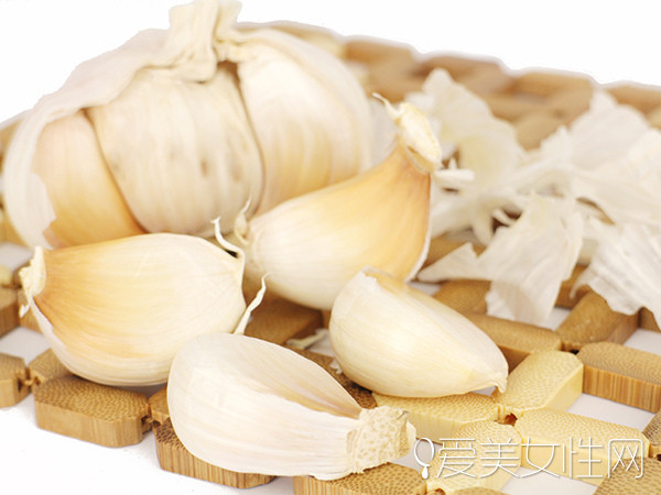 大蒜怎么吃才防癌抗癌 大蒜防癌要注意吃法 - 