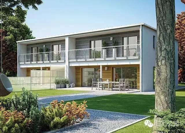 这个农村户型够实用 宽640×430高 农村欧式三层别墅带院落车库