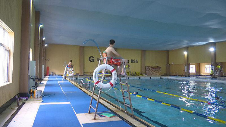 上海: 男子泳池游泳溺亡 事发原因仍在调查 - 3