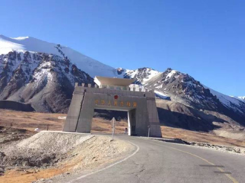 对面是巴基斯坦苏斯特口岸.