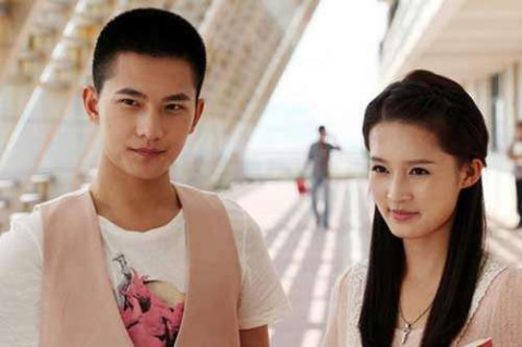 杨洋唯一的旧爱, 与郑爽撞角色, 她将是郑爽最大的对手 - 微信奴