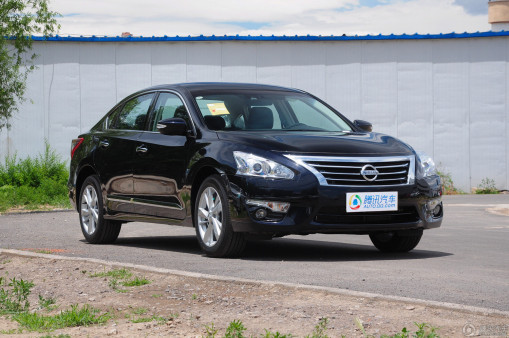 [2013新天籁怎么样]2013新天籁试驾视频_试驾东风日产新天籁(2013款)