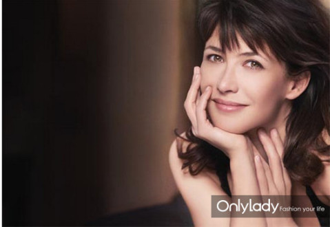 marceau) 法兰西玫瑰苏菲·玛索也是留了一辈子法式刘海,她似乎把她的