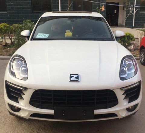 众泰sr8: 无伪实车曝光 年内正式上市